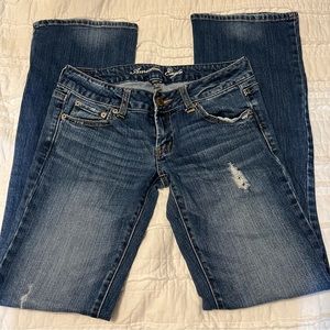 AE Favorite Boyfriend Jeans 2L